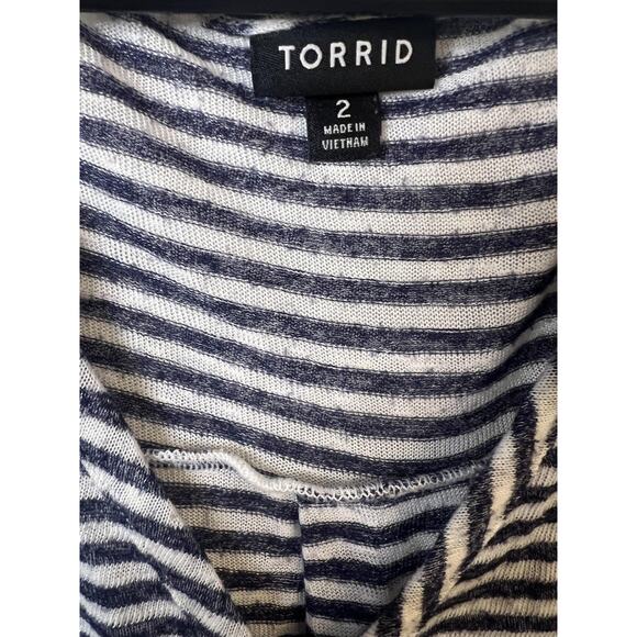 Torrid Tank Top Womens 2XL Blue White Striped V-Neck Sleeveless Plus Size Knit - Picture 2 of 5